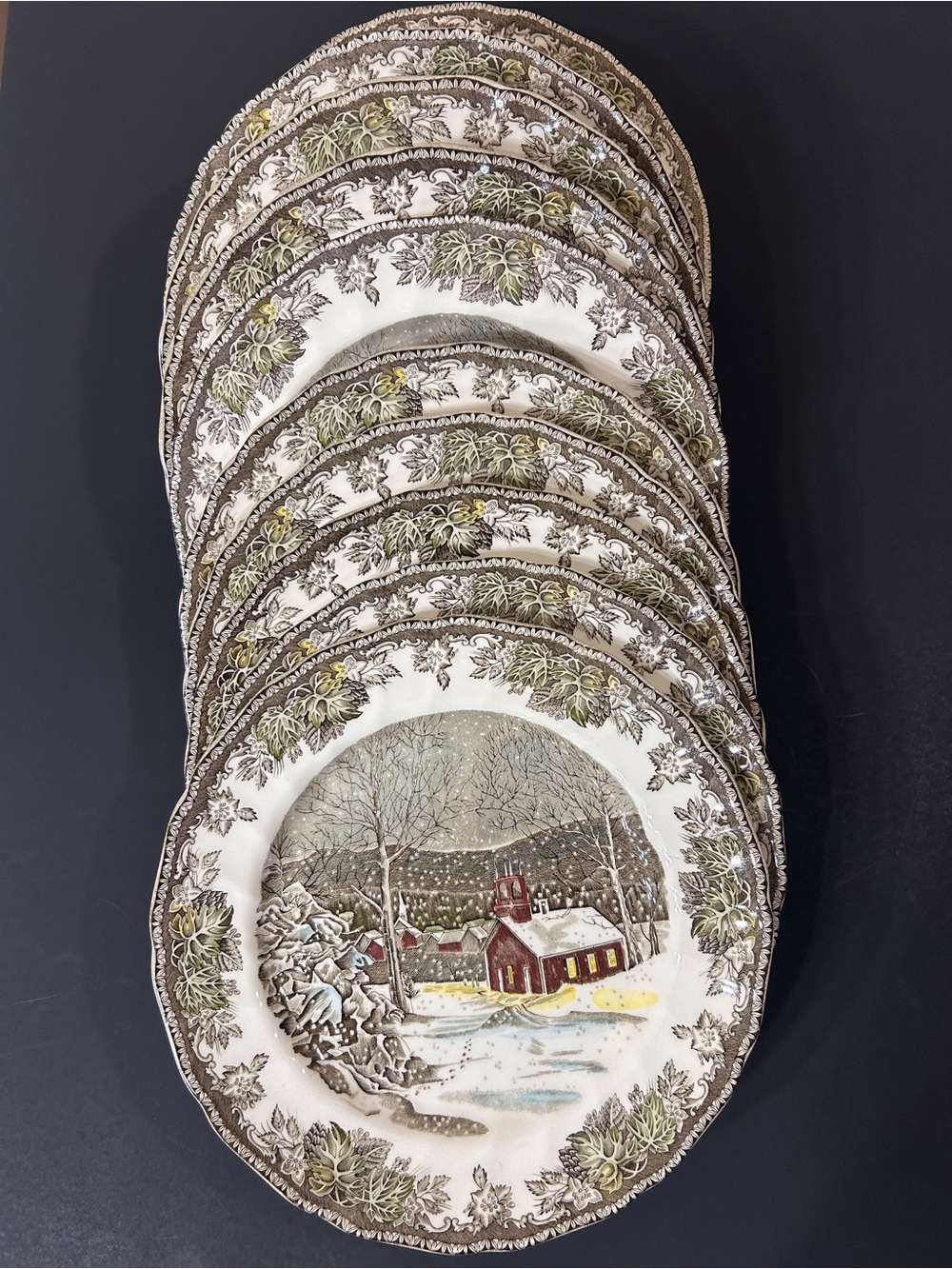 New with Tags Set of 10 Friendly Village Dinner Plates Johnson Brothers England